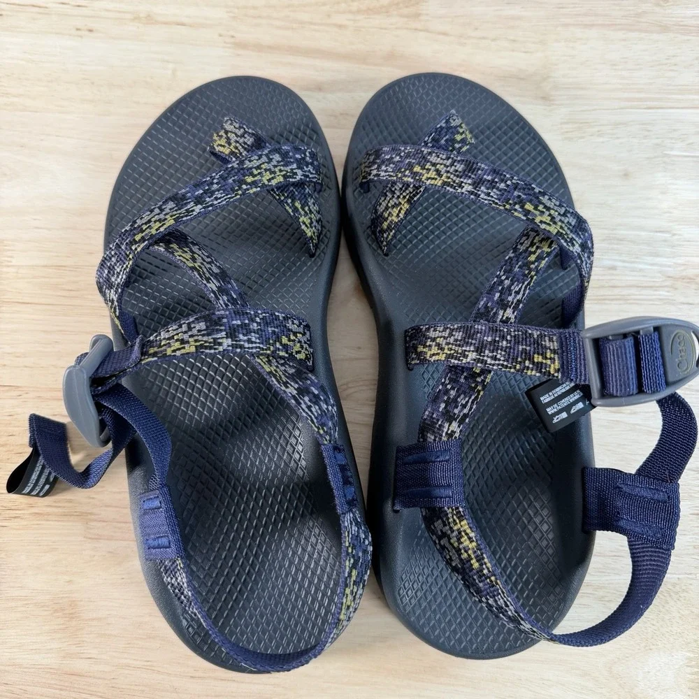 Chaco Z2 Classic Sandals Mens Sz 9 Navy Blue Adjustable Strap New Hiking Outdoor